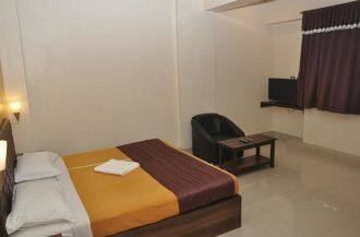 Hotel Kohinoor, Rajula 3